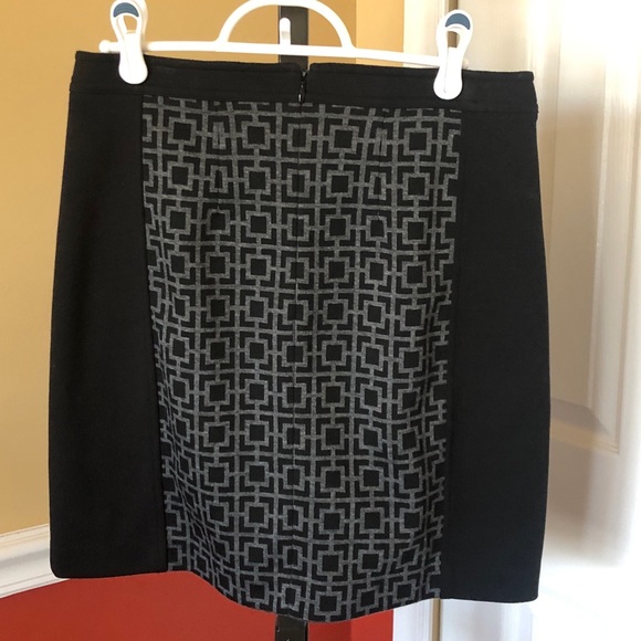 Laundry by Shelli Segal - Picture 2 of 4